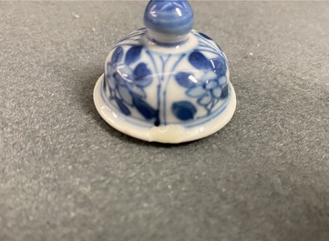 Five Chinese blue and white 'Long Eliza' teapots, Kangxi